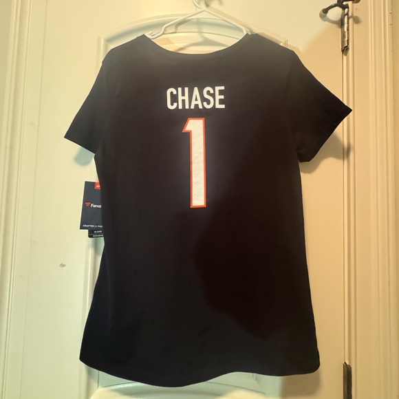 Cincinnati Bengals Ja’Marr Chase V-Neck Shirt Jersey (Shersey) from Fanatics NWT - Picture 3 of 5